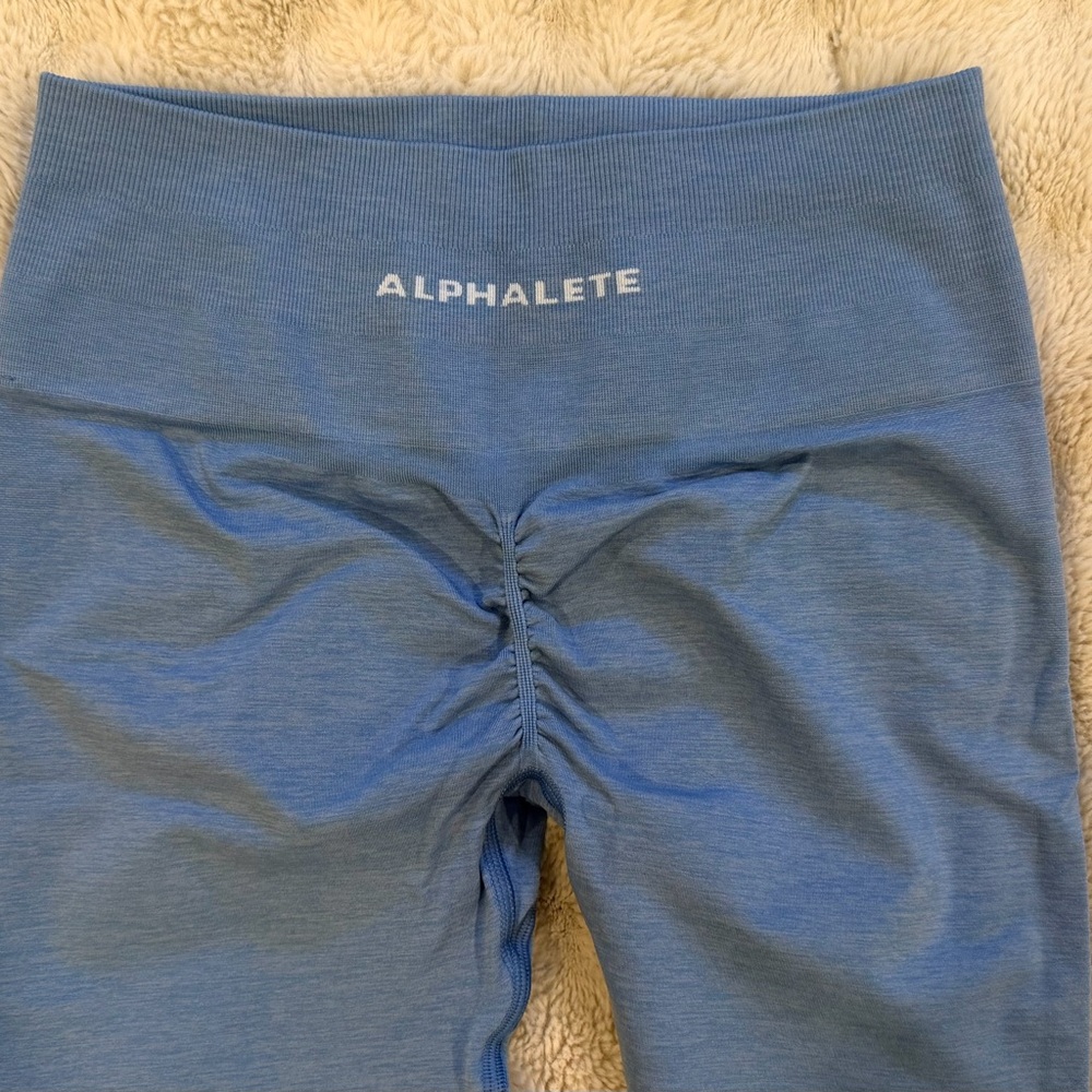 New, never worn. Alphalete Amplify size M